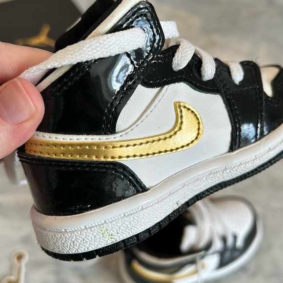 Air Jordan Nike kids mid-SE lace up running shoes size 5C - Picture 9 of 11